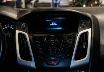 Подержанный автомобиль Ford Focus Hatchback 2013 года (10 фото)