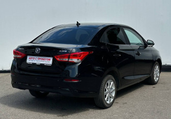 Подержанный автомобиль Changan Alsvin 2023 года (5 фото)