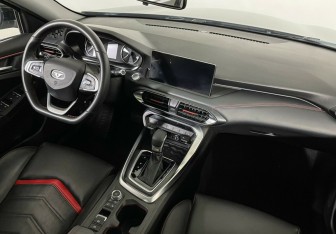 Подержанный автомобиль Kaiyi E5 2023 года (7 фото)