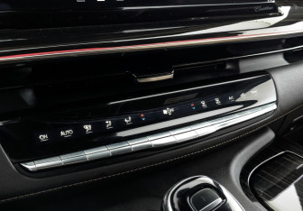 Подержанный автомобиль Cadillac Escalade Suv 2022 года (21 фото)