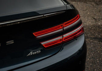 Подержанный автомобиль Genesis G80 2021 года (32 фото)