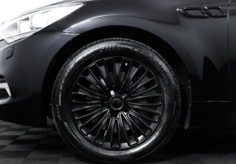 Подержанный автомобиль Kia Quoris 2013 года (32 фото)