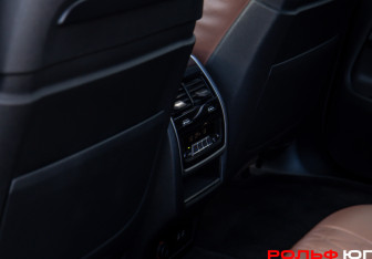 Подержанный автомобиль BMW X7 2019 года (17 фото)