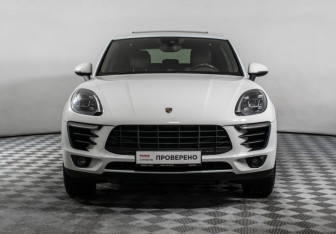 Подержанный автомобиль Porsche Macan 2018 года (2 фото)
