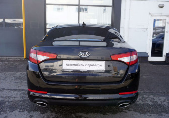 Подержанный автомобиль Kia Optima Sedan 2011 года (6 фото)