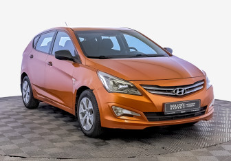 Подержанный автомобиль Hyundai Solaris Hatchback 2015 года (3 фото)