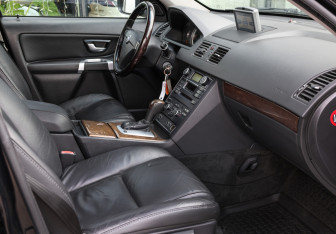 Подержанный автомобиль Volvo XC90 2011 года (11 фото)