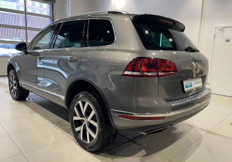 Подержанный автомобиль Volkswagen Touareg 2017 года (6 фото)