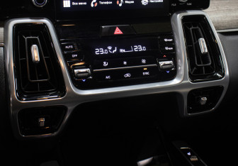 Подержанный автомобиль Kia Sorento 2022 года (19 фото)