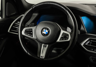 Подержанный автомобиль BMW X5 2021 года (15 фото)