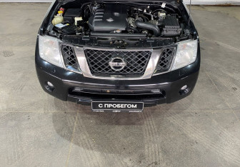 Подержанный автомобиль Nissan Pathfinder 2011 года (9 фото)