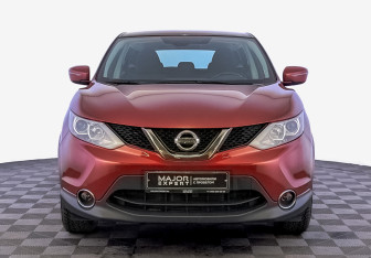 Подержанный автомобиль Nissan Qashqai 2017 года (2 фото)