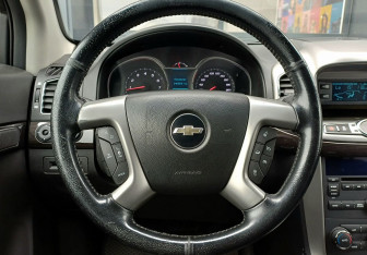 Подержанный автомобиль Chevrolet Captiva 2014 года (12 фото)