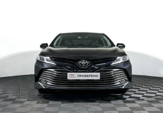 Подержанный автомобиль Toyota Camry Sedan 2018 года (2 фото)