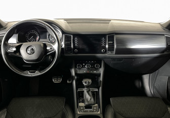Подержанный автомобиль Skoda Kodiaq 2021 года (12 фото)