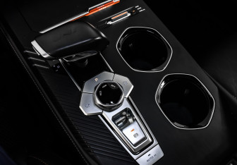 Подержанный автомобиль Changan UNI-K 2023 года (19 фото)