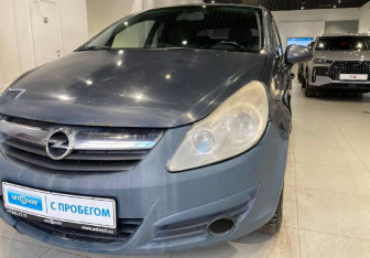 Подержанный автомобиль Opel Corsa 2008 года (8 фото)