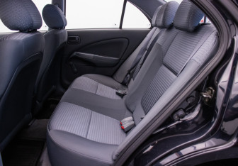 Подержанный автомобиль Nissan Almera Classic 2007 года (11 фото)