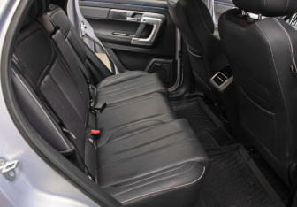 Подержанный автомобиль Jaecoo J7 2023 года (12 фото)