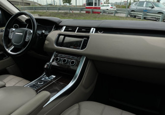 Подержанный автомобиль Land Rover Range Rover Sport 2015 года (9 фото)