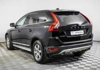 Подержанный автомобиль Volvo XC60 2010 года (7 фото)