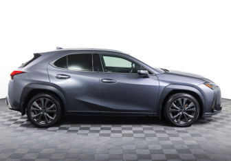Подержанный автомобиль Lexus UX 2019 года (4 фото)