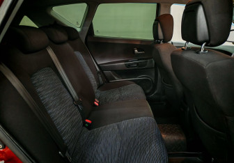 Подержанный автомобиль Kia Ceed Wagon 2008 года (13 фото)