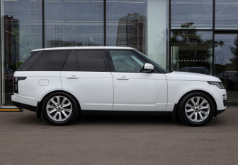 Подержанный автомобиль Land Rover Range Rover 2018 года (4 фото)