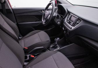 Подержанный автомобиль Hyundai Solaris Sedan 2018 года (9 фото)