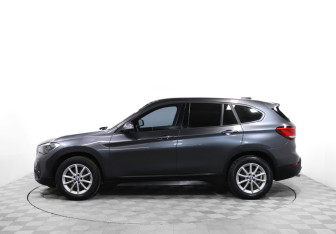 Подержанный автомобиль BMW X1 2022 года (8 фото)