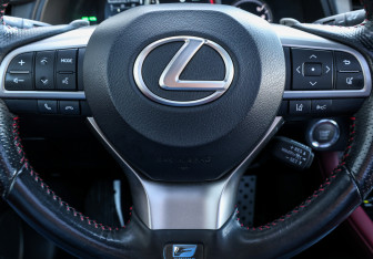 Подержанный автомобиль Lexus RX 2017 года (23 фото)