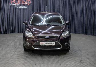 Подержанный автомобиль Ford Focus Hatchback 2010 года (2 фото)