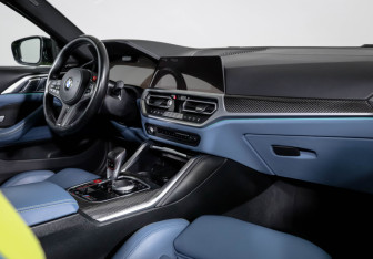 Подержанный автомобиль BMW M4 Coupe 2021 года (9 фото)