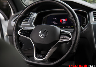Подержанный автомобиль Volkswagen Tiguan 2022 года (11 фото)