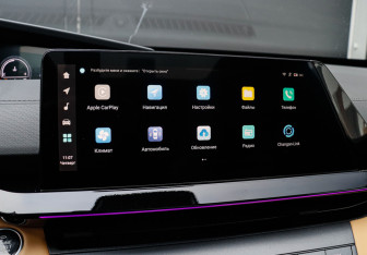 Подержанный автомобиль Changan UNI-V 2023 года (16 фото)