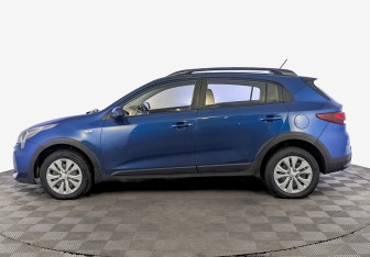 Подержанный автомобиль Kia Rio Hatchback 2021 года (8 фото)
