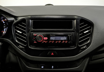 Подержанный автомобиль LADA (ВАЗ) Vesta Sedan 2020 года (15 фото)