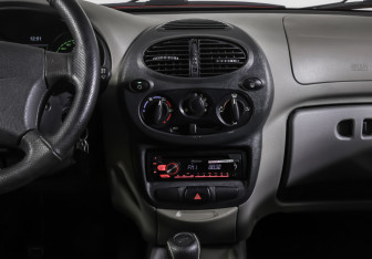 Подержанный автомобиль LADA (ВАЗ) Kalina Hatchback 2012 года (12 фото)