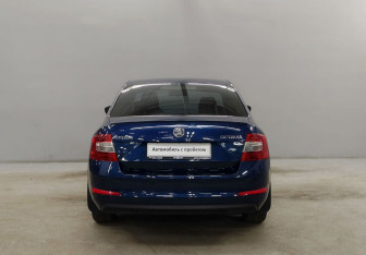 Подержанный автомобиль Skoda Octavia Liftback 2014 года (6 фото)