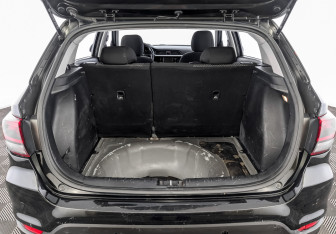 Подержанный автомобиль Kia Rio Hatchback 2020 года (10 фото)