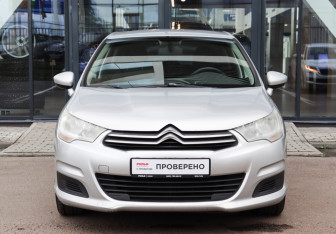 Подержанный автомобиль Citroen C4 Hatchback 2012 года (2 фото)