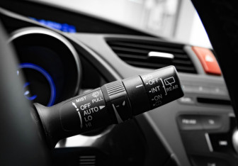 Подержанный автомобиль Honda Civic Hatchback 2013 года (16 фото)