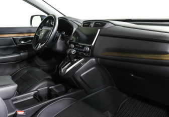 Подержанный автомобиль Honda CR-V 2017 года (10 фото)