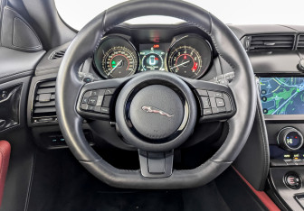 Подержанный автомобиль Jaguar F-Type Coupe 2016 года (20 фото)