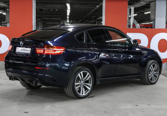 Подержанный автомобиль BMW X6 M 2013 года (5 фото)