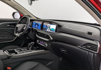 Новый FAW Bestune T77 2024 (9 фото)