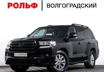 Подержанный автомобиль Toyota Land Cruiser Suv 2015 года (26 фото)