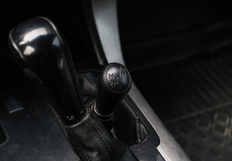 Подержанный автомобиль Toyota Land Cruiser Prado 2004 года (16 фото)