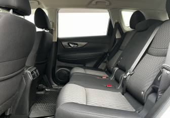 Подержанный автомобиль Nissan X-Trail 2019 года (11 фото)