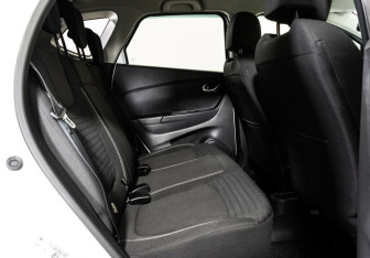 Подержанный автомобиль Renault Kaptur 2018 года (14 фото)